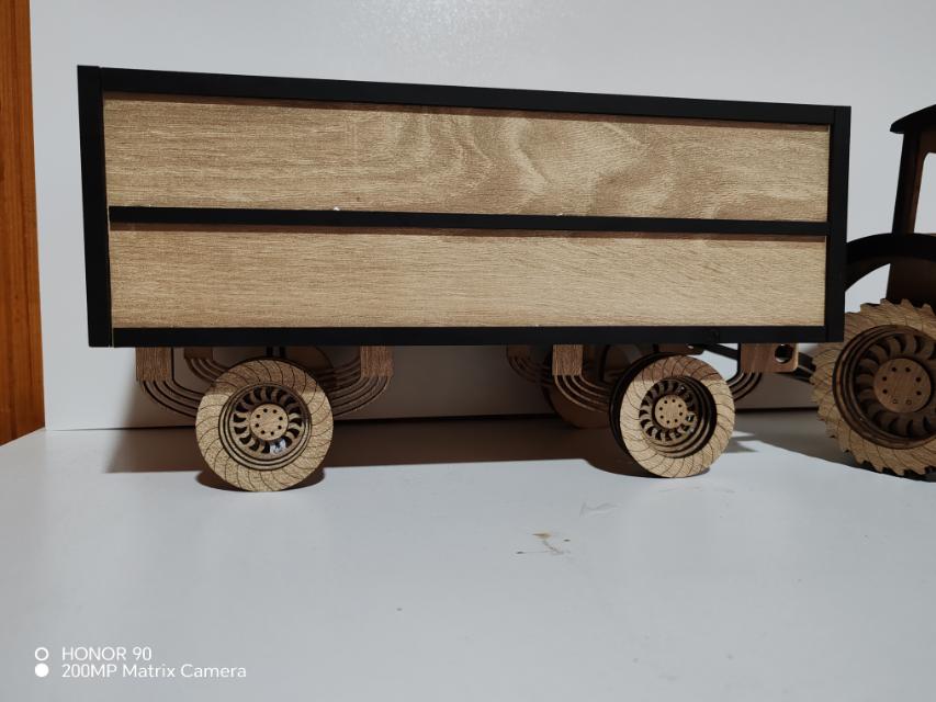 Poklon za slavu: Mini bar “Traktor sa prikolicom” - Slika 3