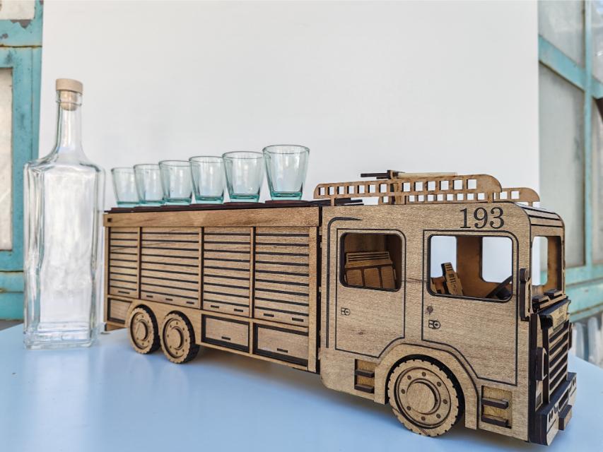 Mini bar Vatrogasni kamion – Poklon koji gasi vatru 🚛 - Slika 2